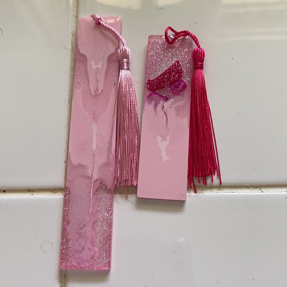 Homemade resin bookmarks - Picture 2 of 2